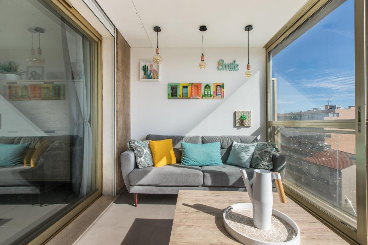 Lb Vacation Rentals I Admire Panoramic Ocean Views Through Walls Of Windows Cannes Esterno foto